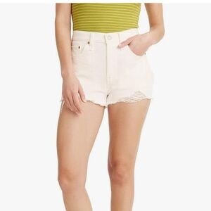 Never worn levi denim white shorts - 29